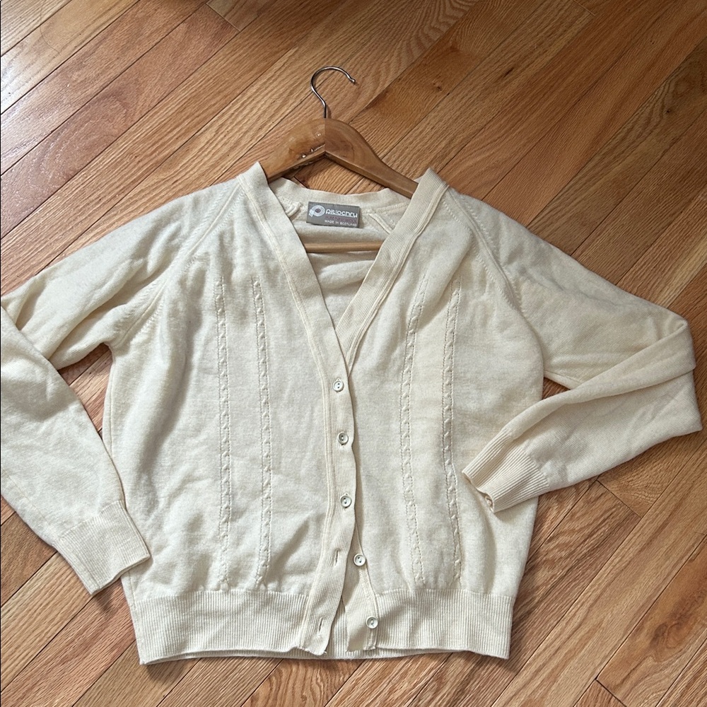 Pitlochru pure wool cardigan made in Scotland